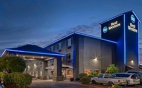 Best Western Plus Cascade Inn & Suites